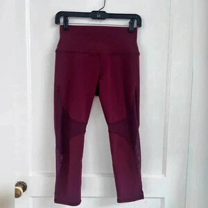 Alo Yoga High Waist Coast Capri
Leggings In Juneberry